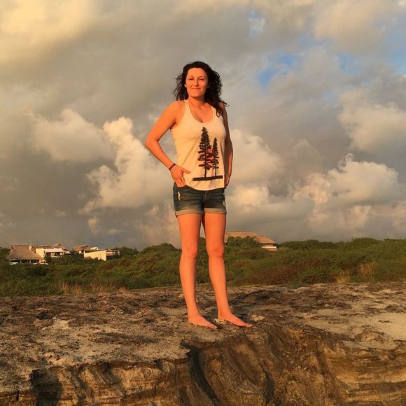 Meet your Posher, Alicia - Picture 1 of 1